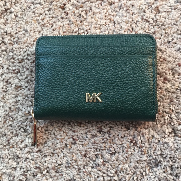 Michael Kors Handbags - Michael Kors wallet